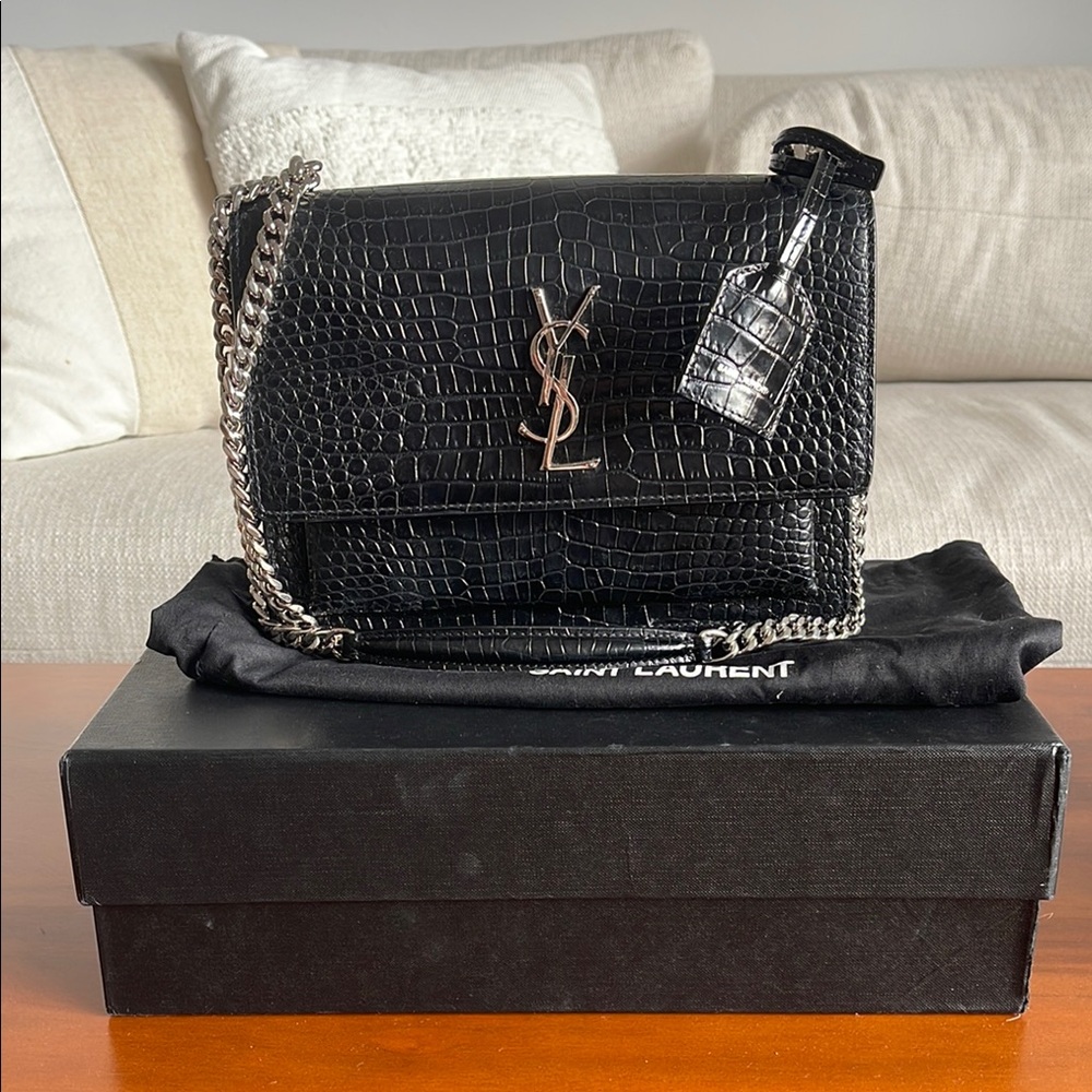 SAINT LAURENT SUNSET MEDIUM IN CROCODILE-EMBOSSED LEATHER